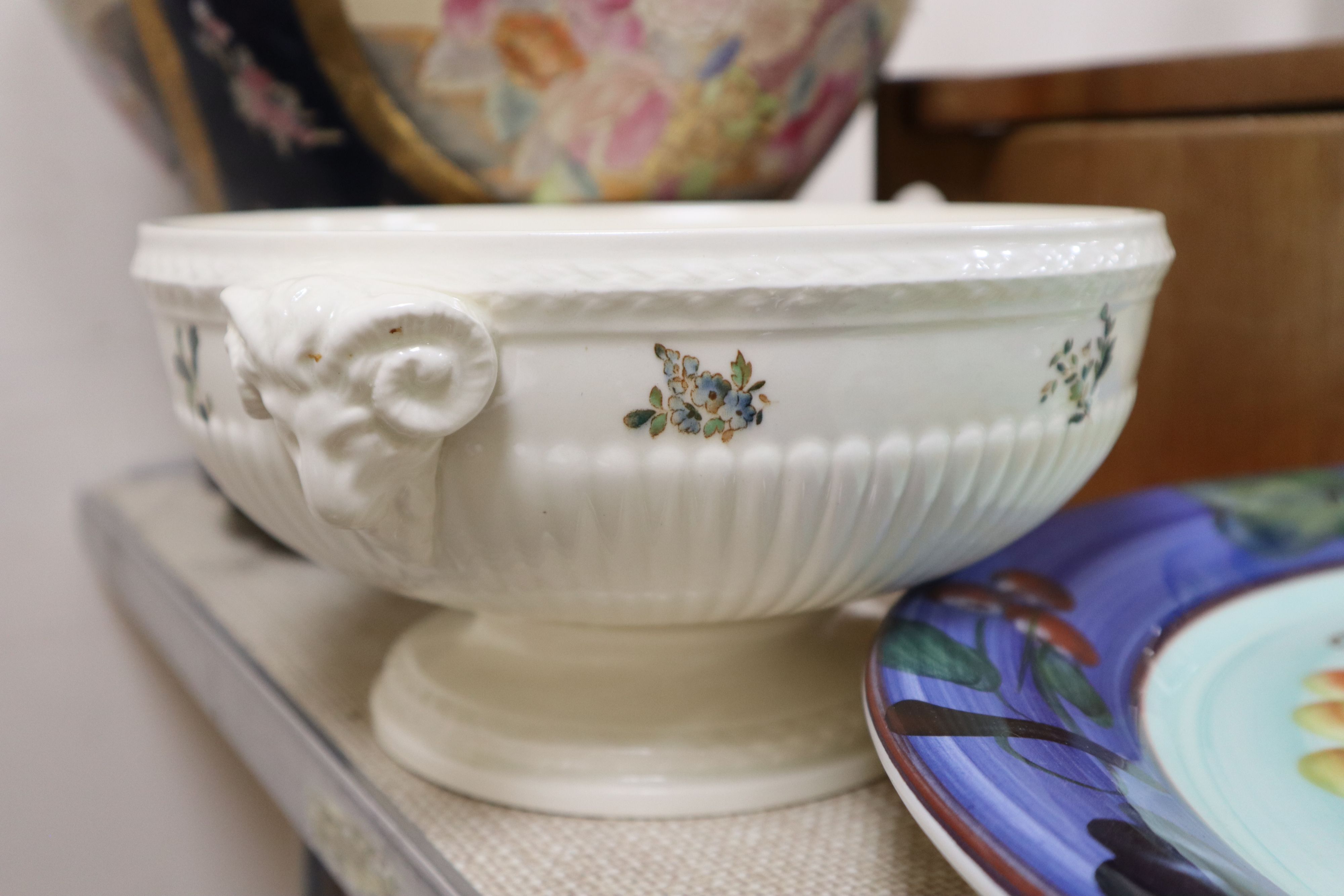 A large Chinese style baluster table lamp, a Wedgwood bowl and painted pottery dish (3)